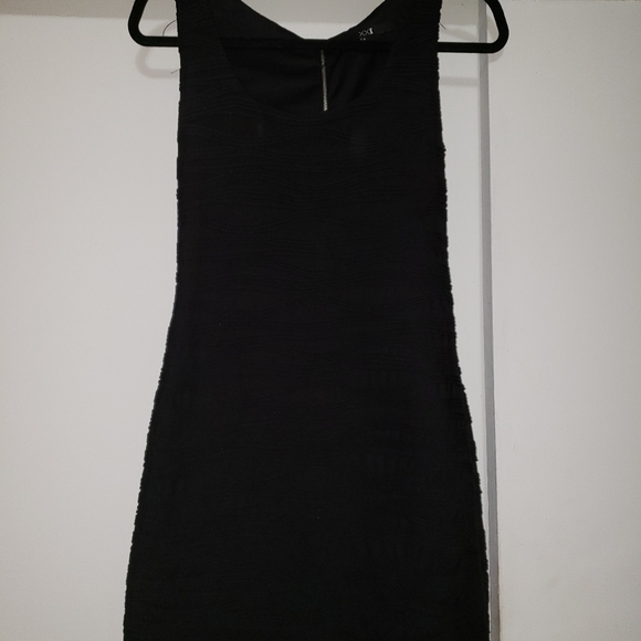 Dress - Picture 5 of 7